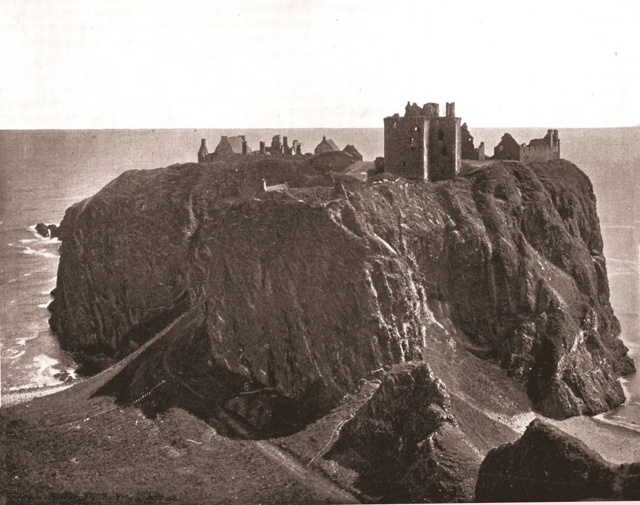 Dunnottar Castle, Stonehaven, Scotland by Unbekannt