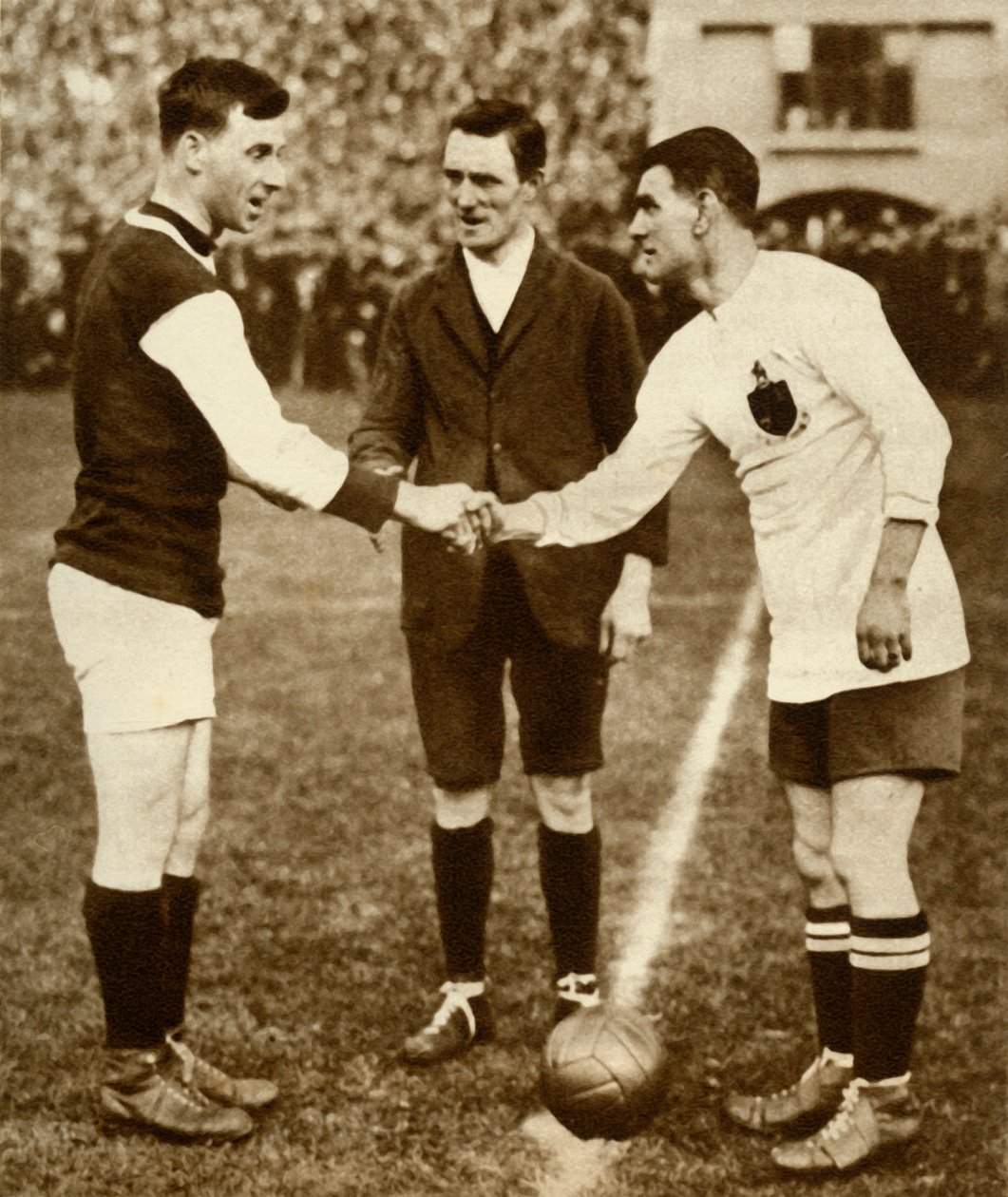 George Kay and Joe Smith before kick-off, FA Cup Final, Wembley Stadium, London by Unbekannt