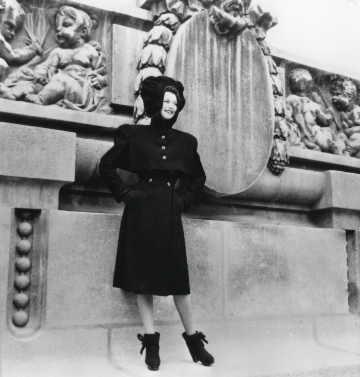 Germaine Leconte, Paris, September 1942 by Unbekannt
