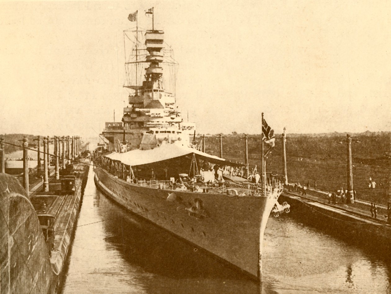 H.M.S. Renown Passing Through the Panama Canal with the Duke and Duchess of York on Board, c1930 by Unbekannt