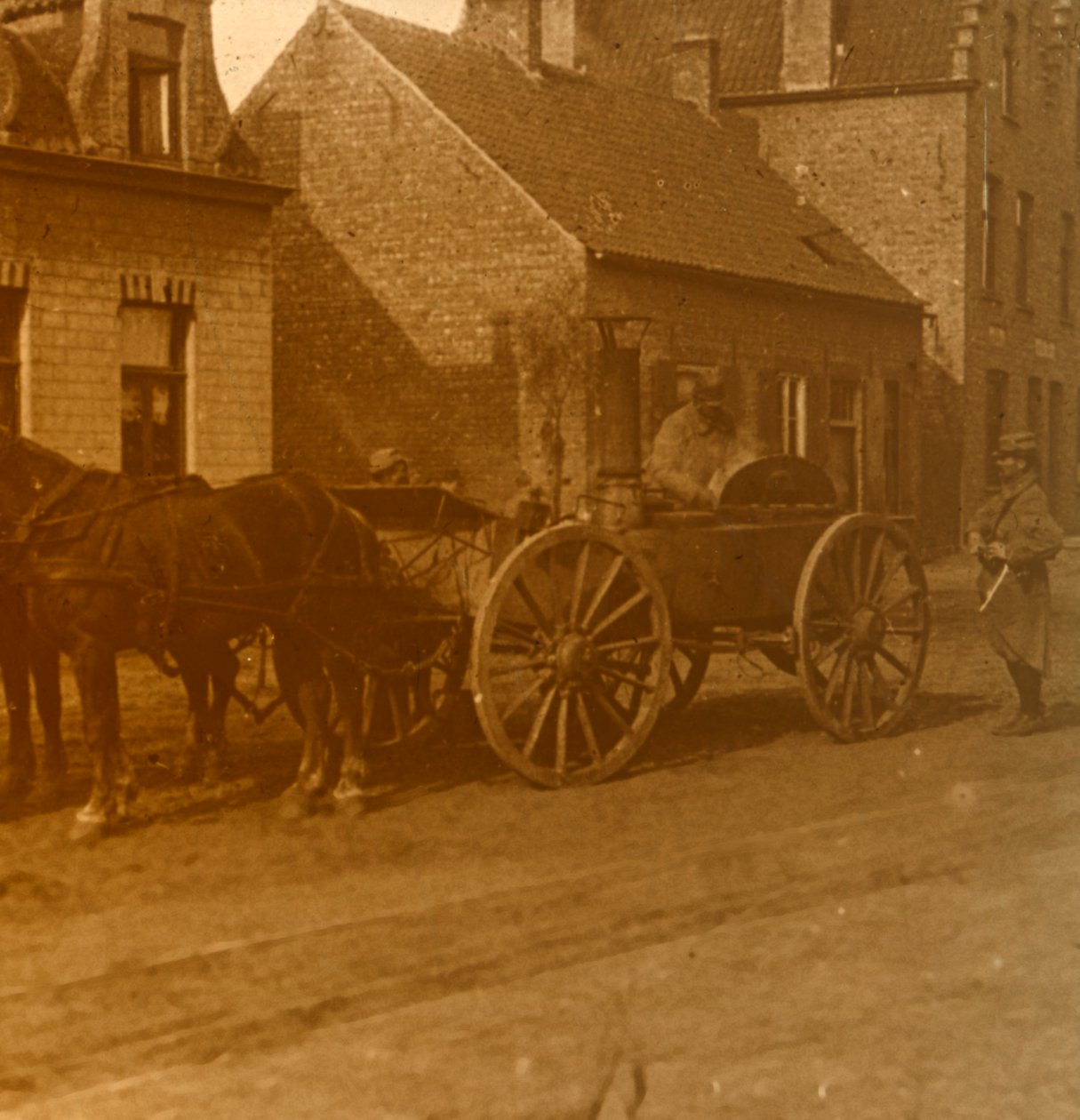 Horse-drawn kitchen, c1914-c1918 by Unbekannt