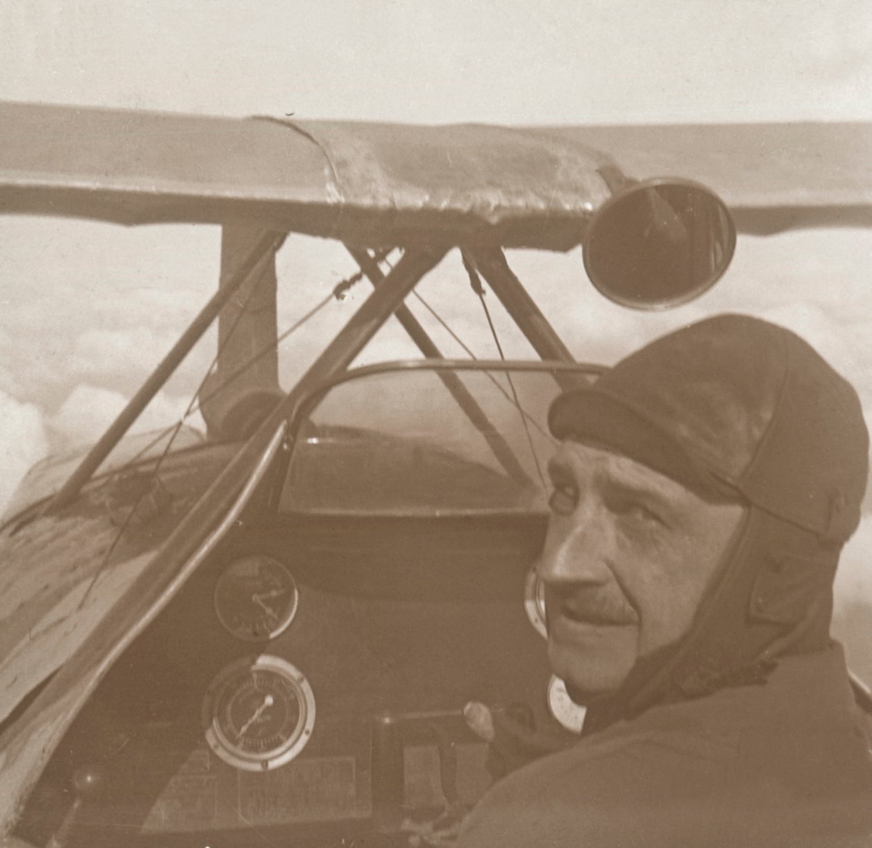 In the clouds at 1200 metres, c. 1914-1918 by Unbekannt