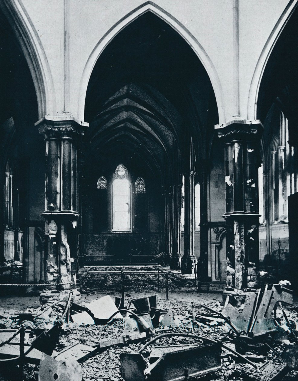 Interior of the Temple Church after the fire by Unbekannt