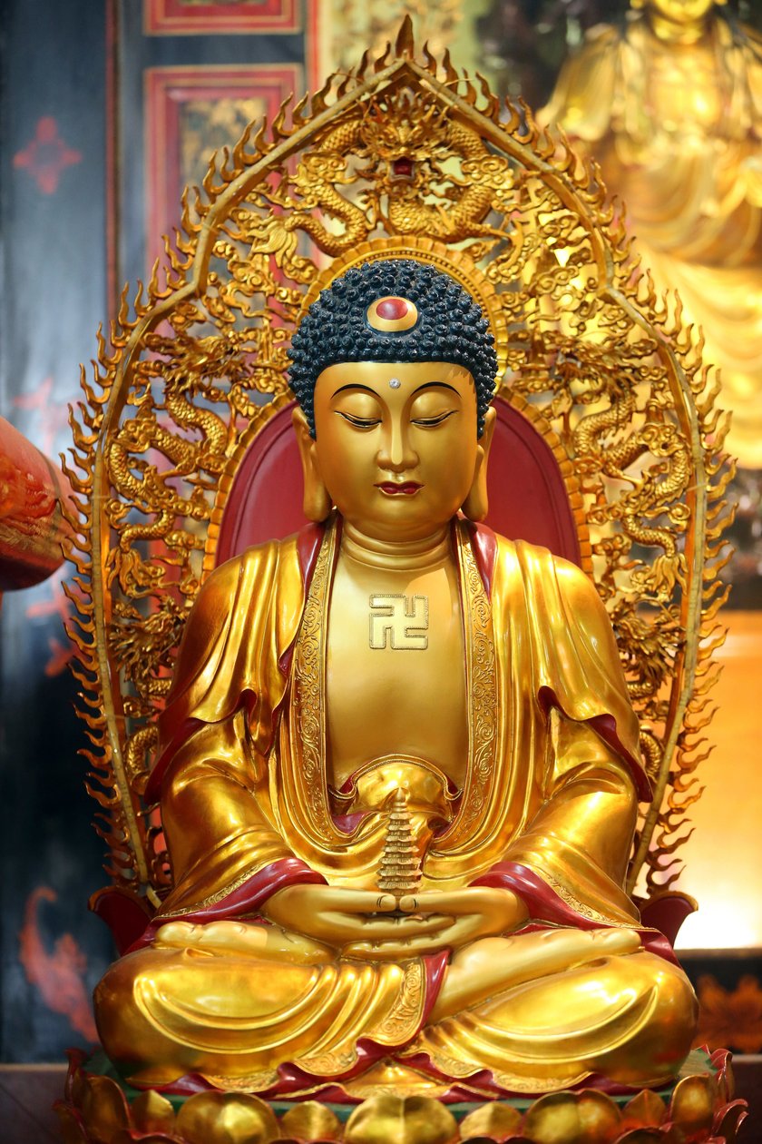 Golden Buddha Statue at Leong San Buddhist Temple by Unbekannt