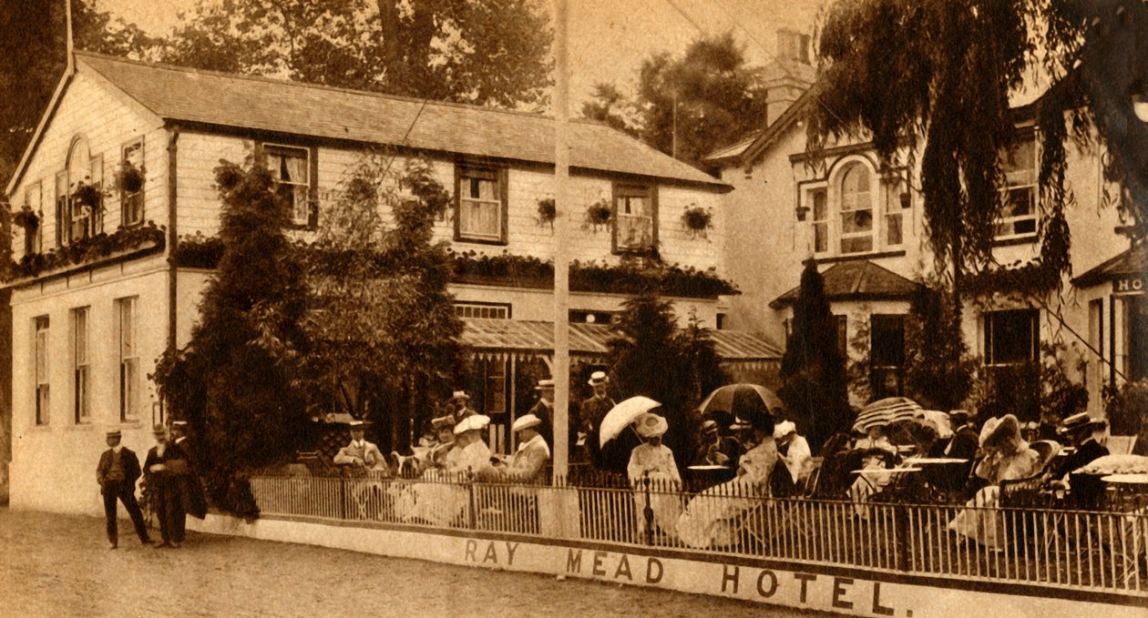 Life By The Thames in Early Edwardian Days, 1902, 1933 by Unbekannt
