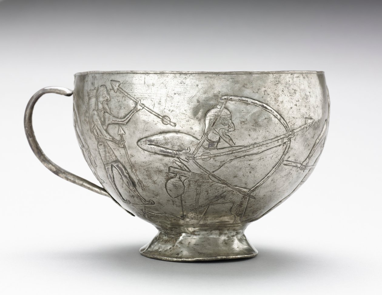 Lion Hunting Cup by Unbekannt