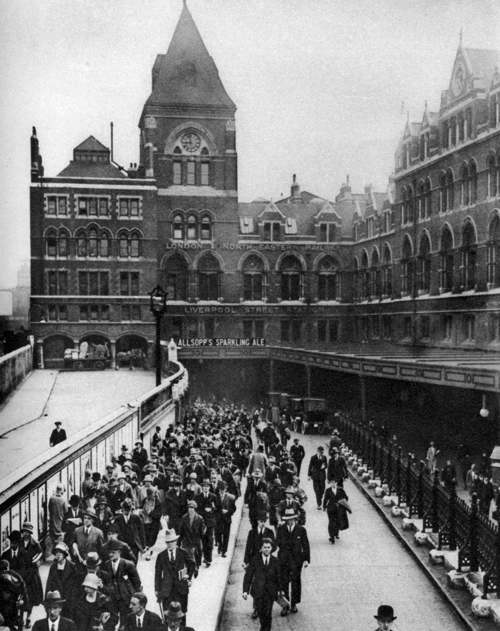 Liverpool Street Station at Nine O