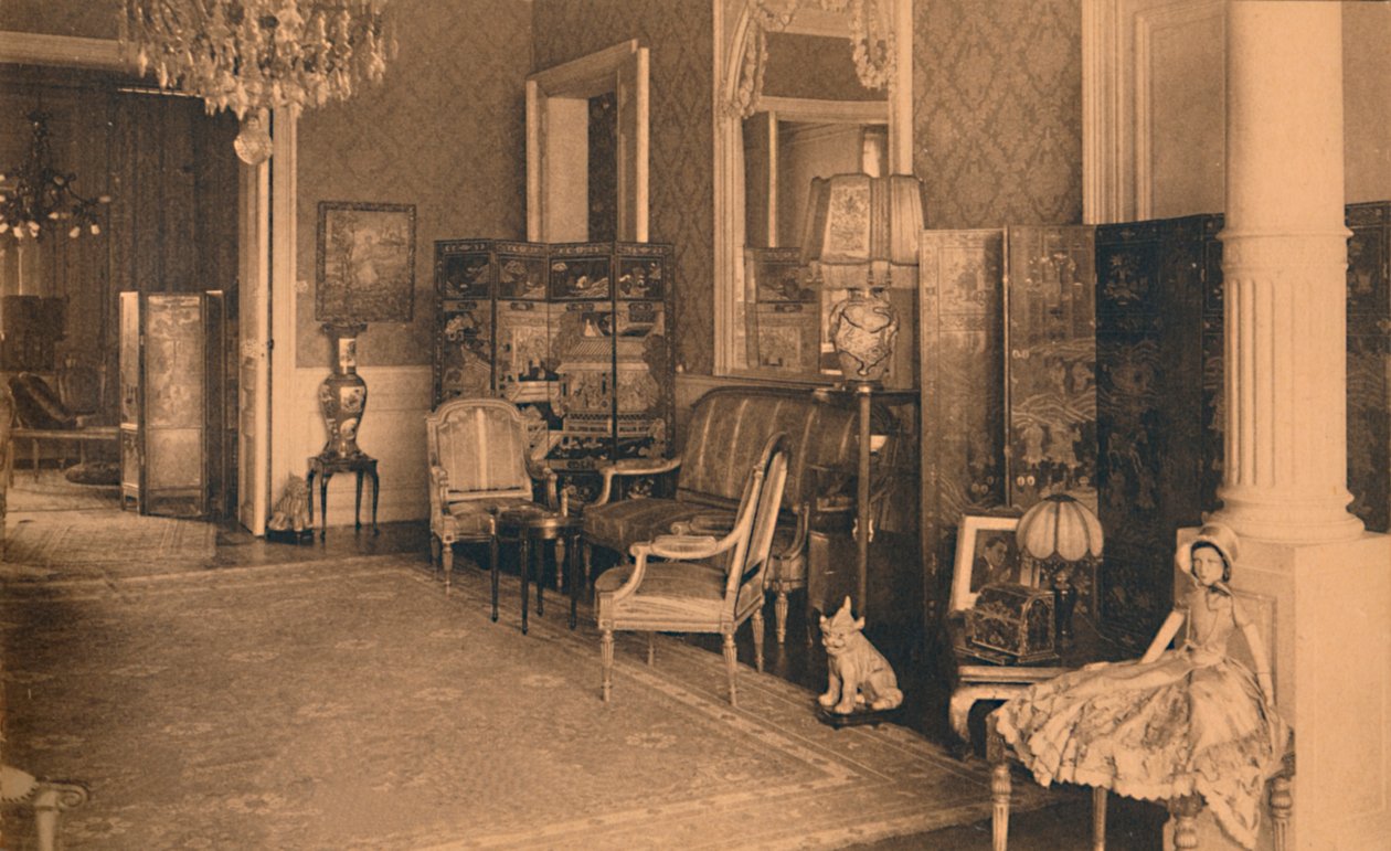 Louis XVI Room at the Cuban Embassy in Brussels, Belgium by Unbekannt