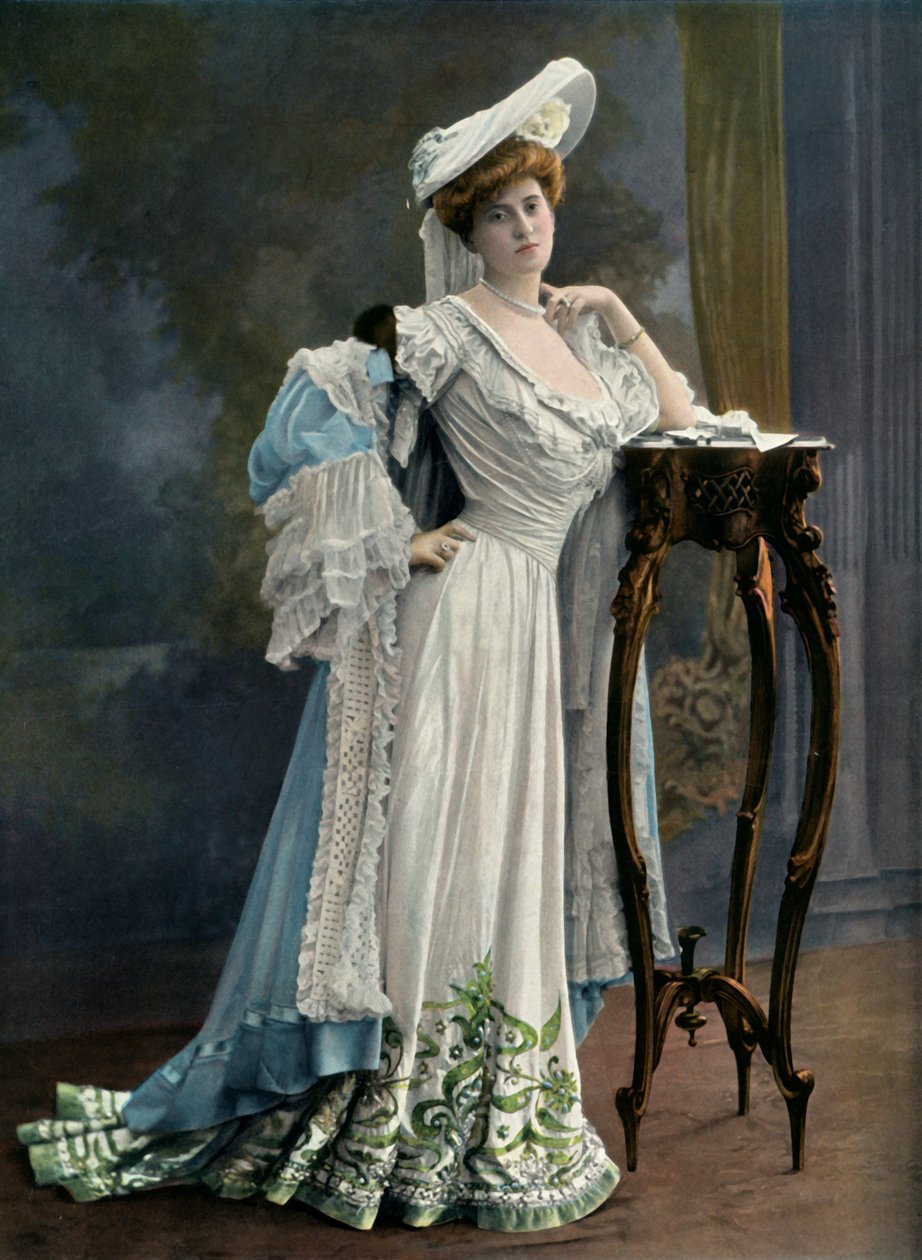 Mlle. Paule Andral - Du Theatre Du Vaudeville - Role de Roseline Denis. - L