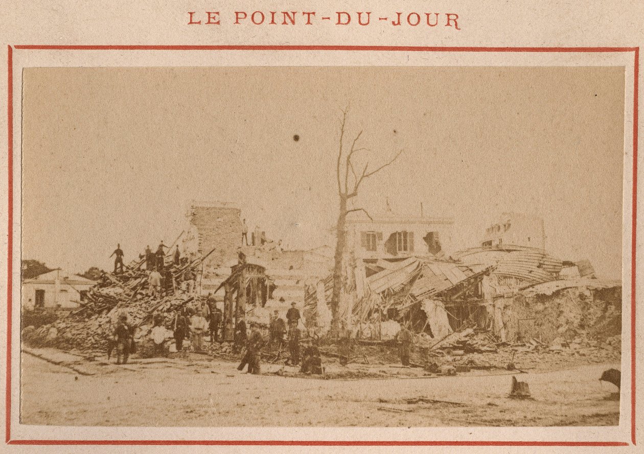 Municipality of Paris (1871): View of the Ruins in the Point-du-Jour District in Paris by Unbekannt