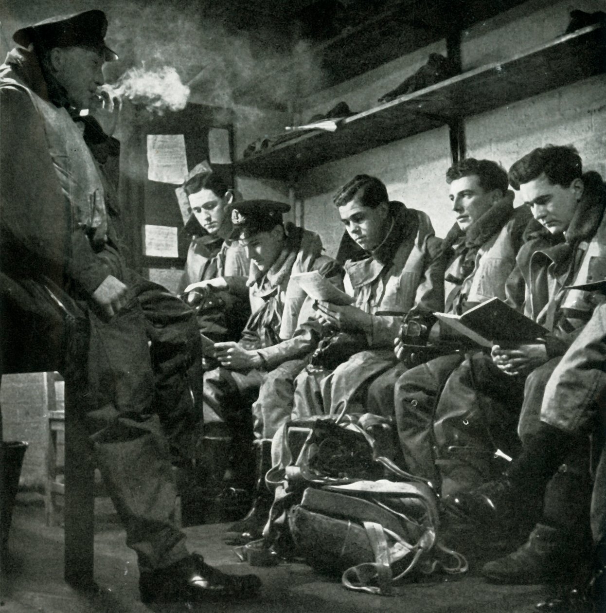 Old Hands Now - Pilots of the Fleet Air Arm by Unbekannt