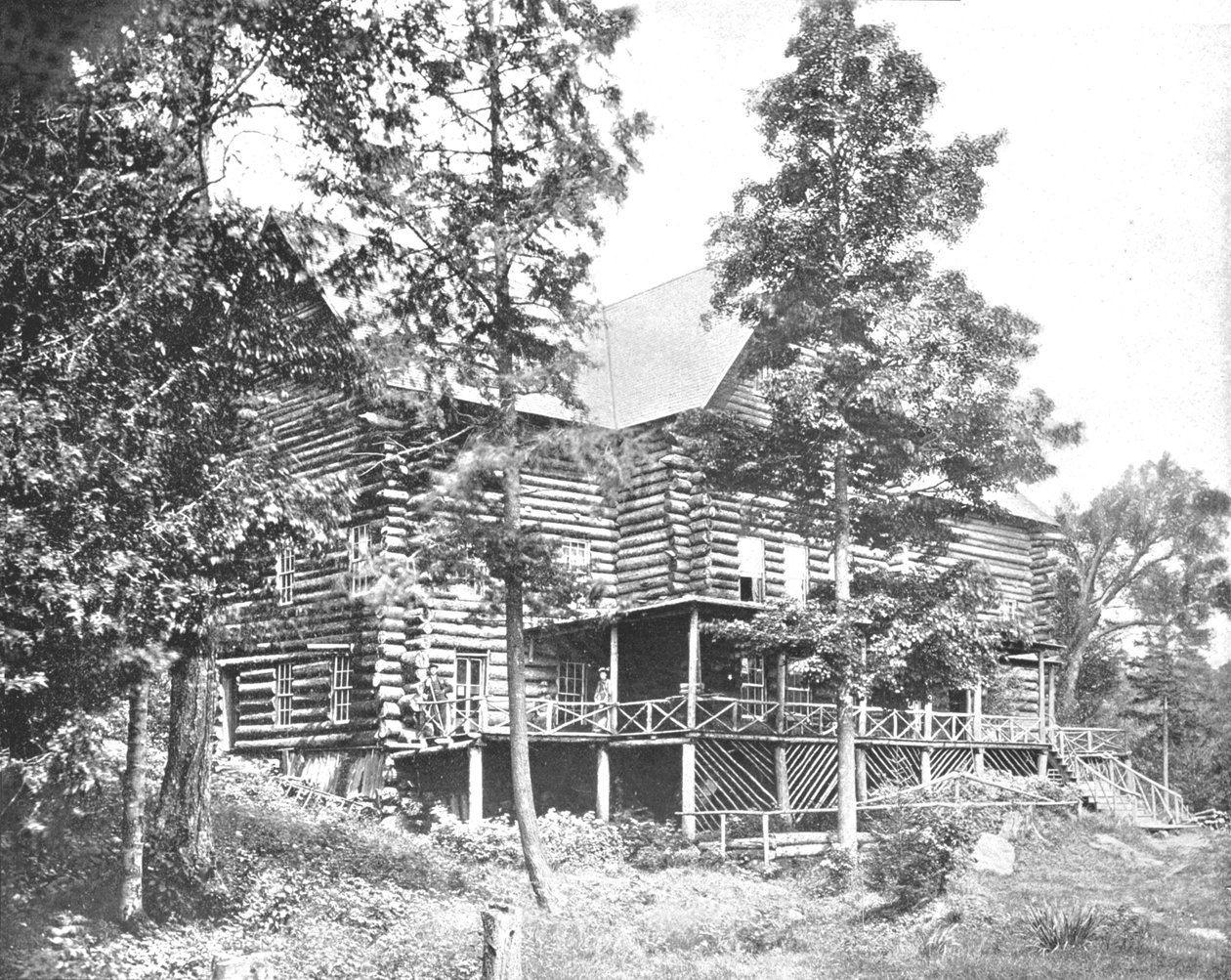 Old Log Cabin, Lake Placid, Adirondacks, New York State, USA, c1900 by Unbekannt