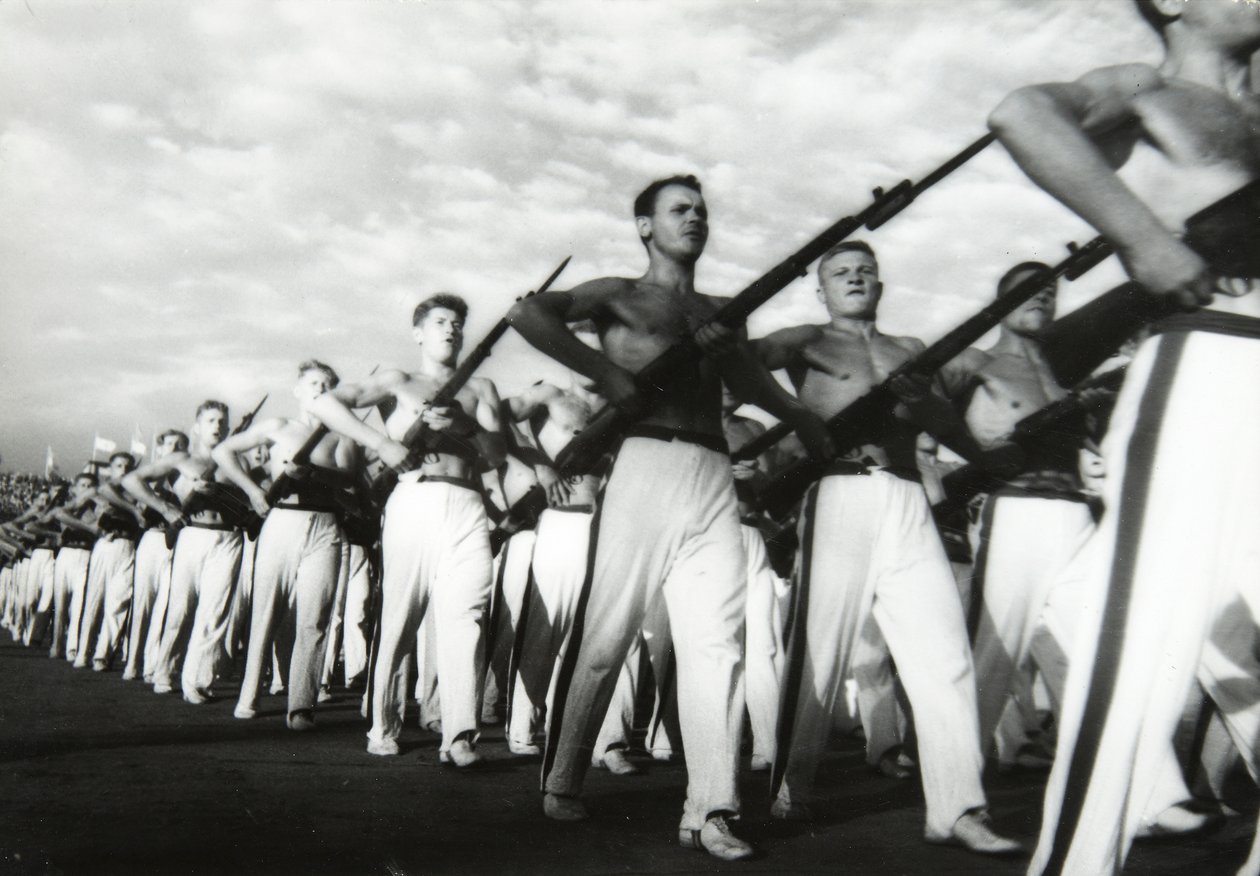 Parade of the Young Communists, Moscow, USSR, 1930s by Unbekannt