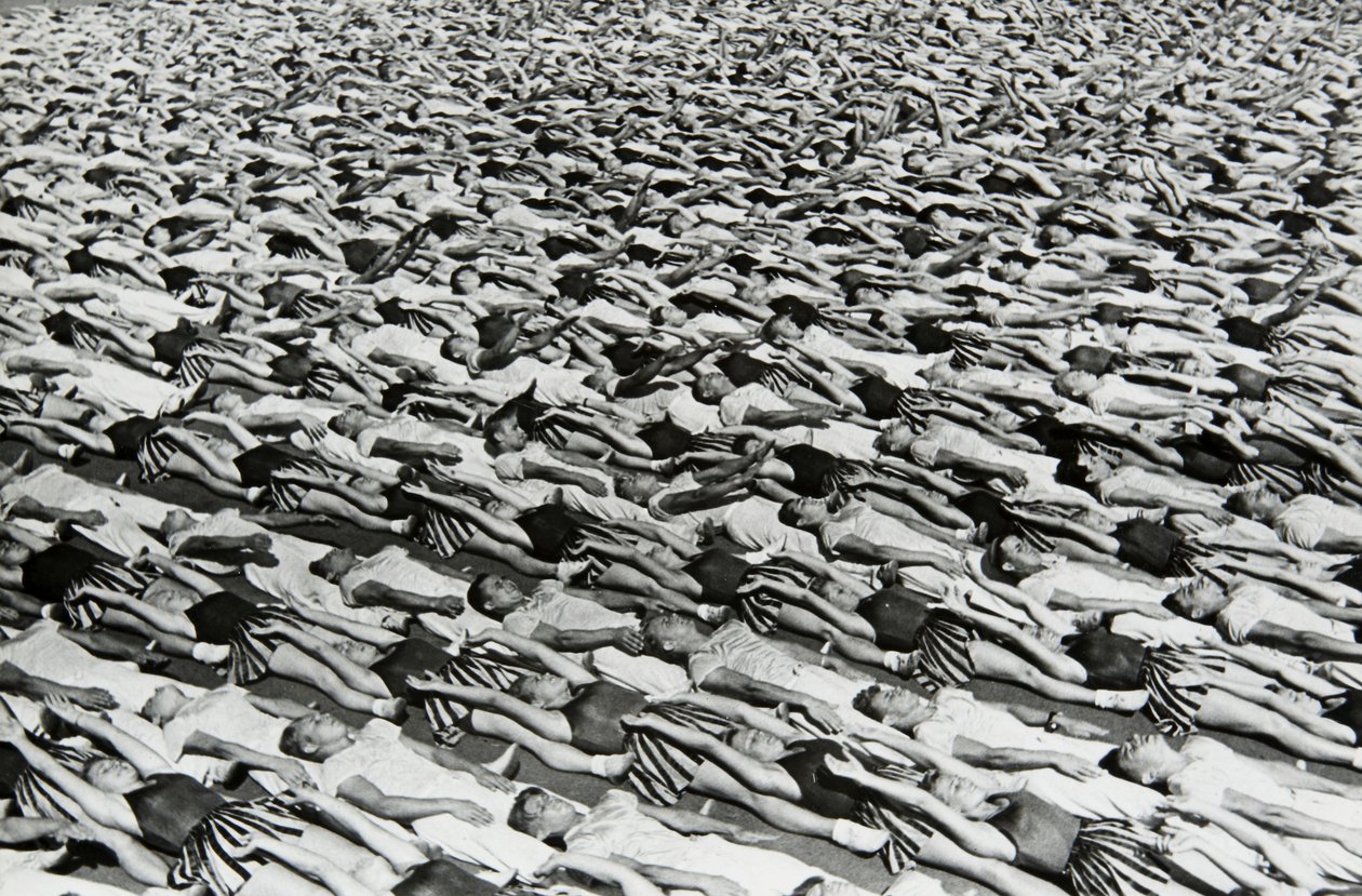 Parade of the Young Communists, Moscow, USSR, 1930s by Unbekannt