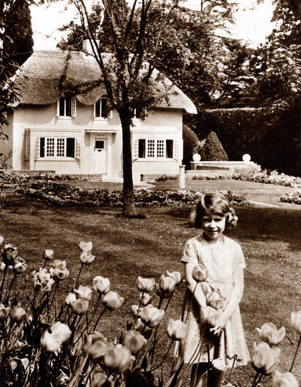Princess Elizabeth, Future Queen Elizabeth II of Great Britain, Windsor by Unbekannt