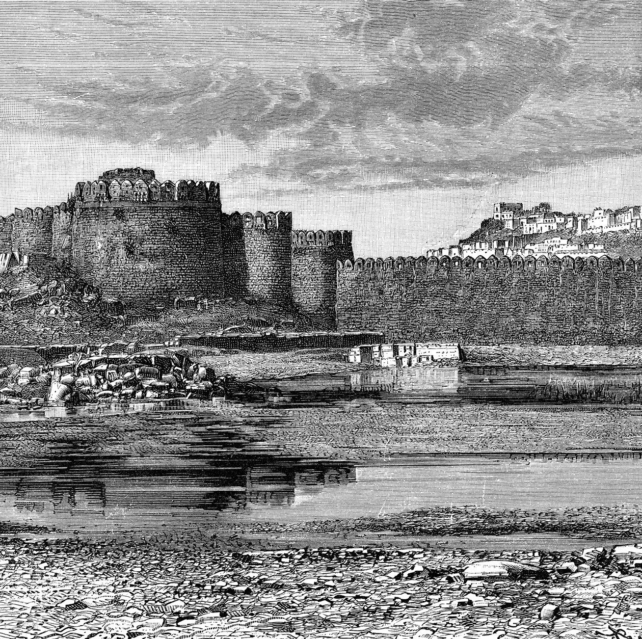Ramparts of the town and citadel, Golconda, India, 1895 by Unbekannt