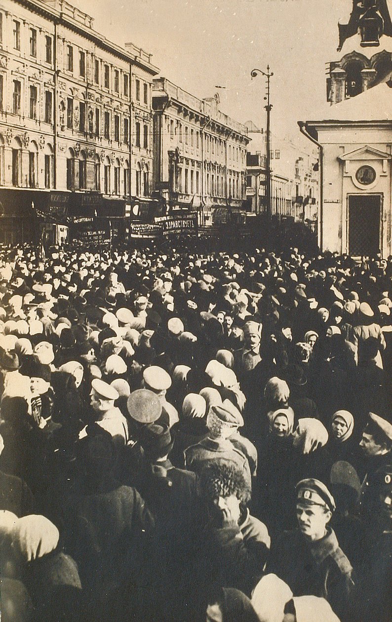 Revolutionary crowds at the Tverskaya, Moscow, Russia by Unbekannt