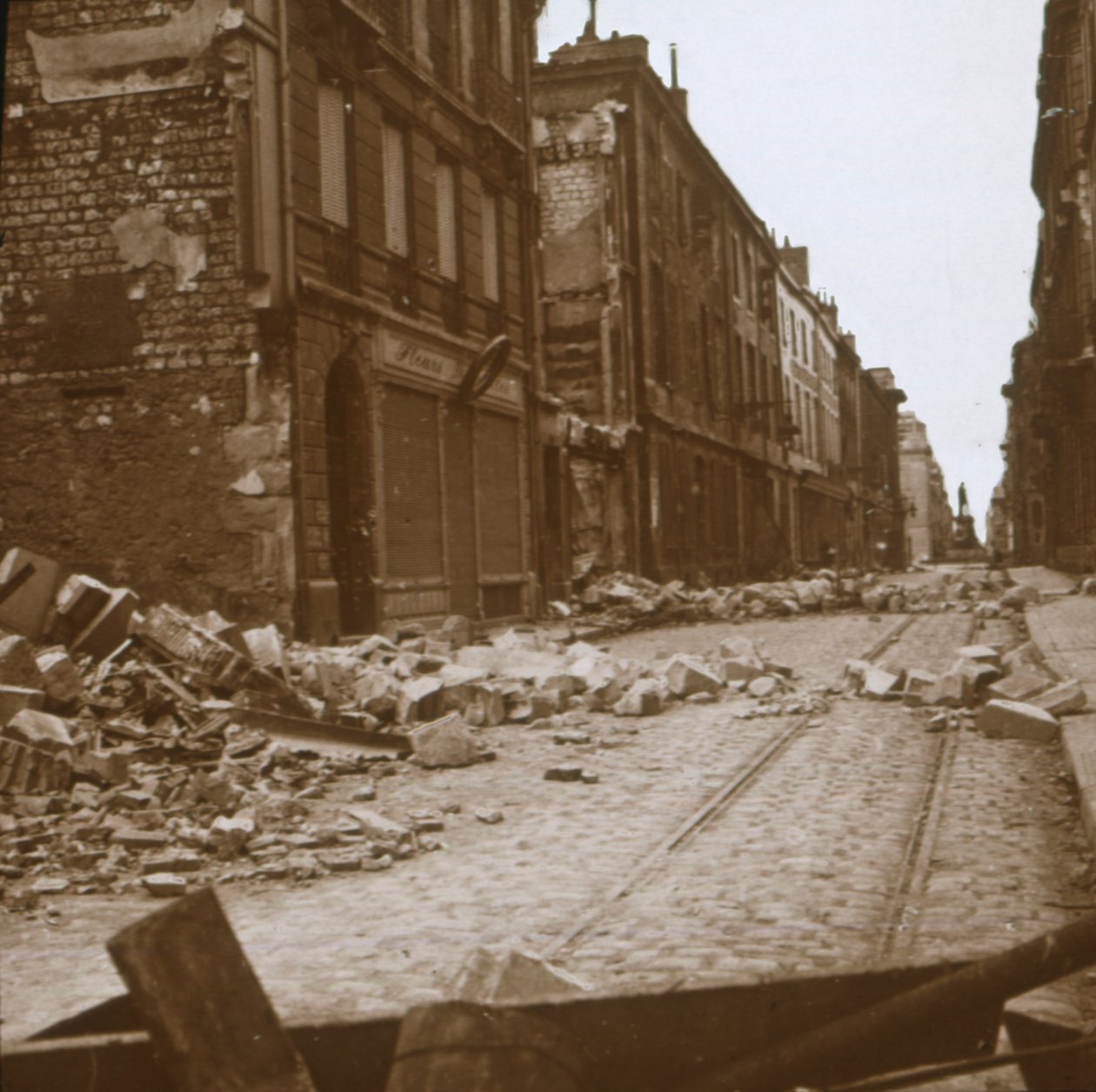 Rue Cérès, Reims, Northern France, c1914-c1918 by Unbekannt