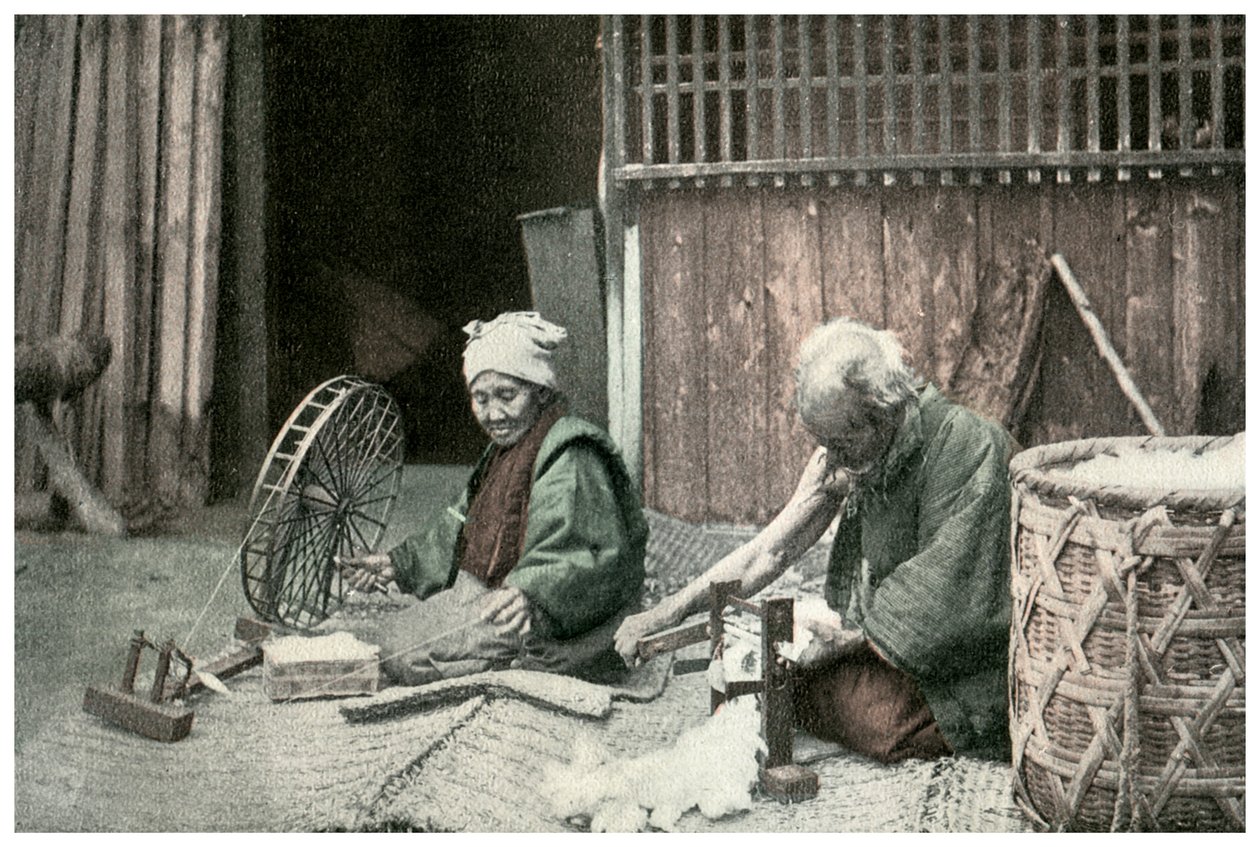 Spinning cotton, Japan by Unbekannt