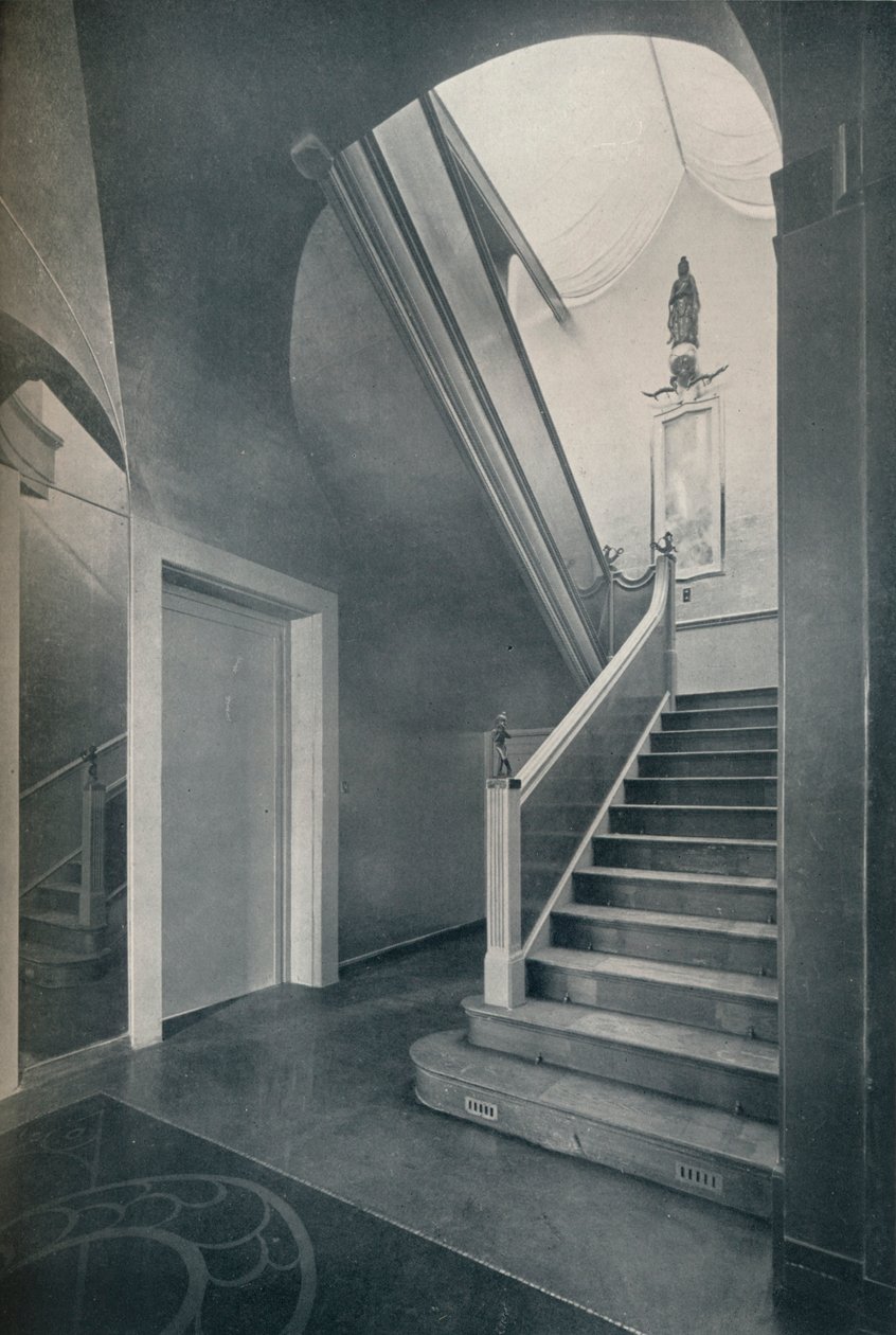 Staircase and Hall of Finella by Architect Raymond McGrath, 1930 by Unbekannt