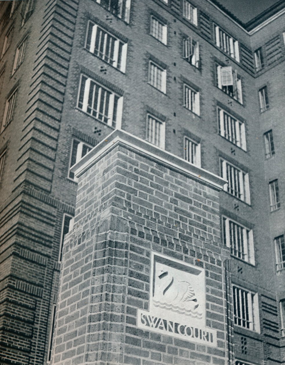 Swan Court, Chelsea by Unbekannt
