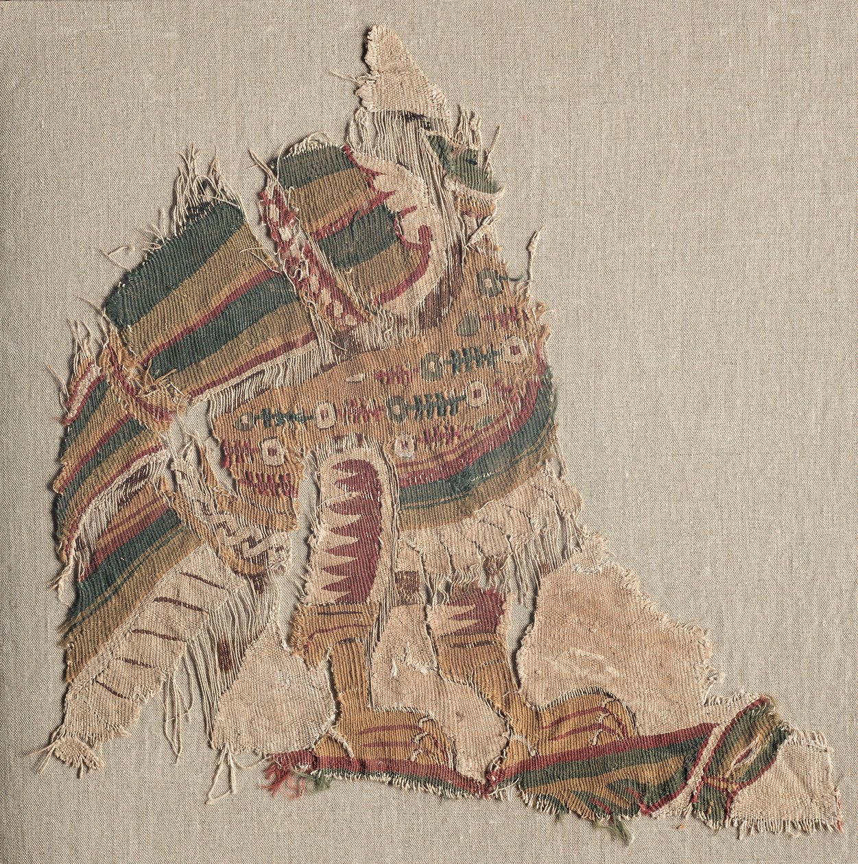 Tapestry with beheaded bird, 800s by Unbekannt