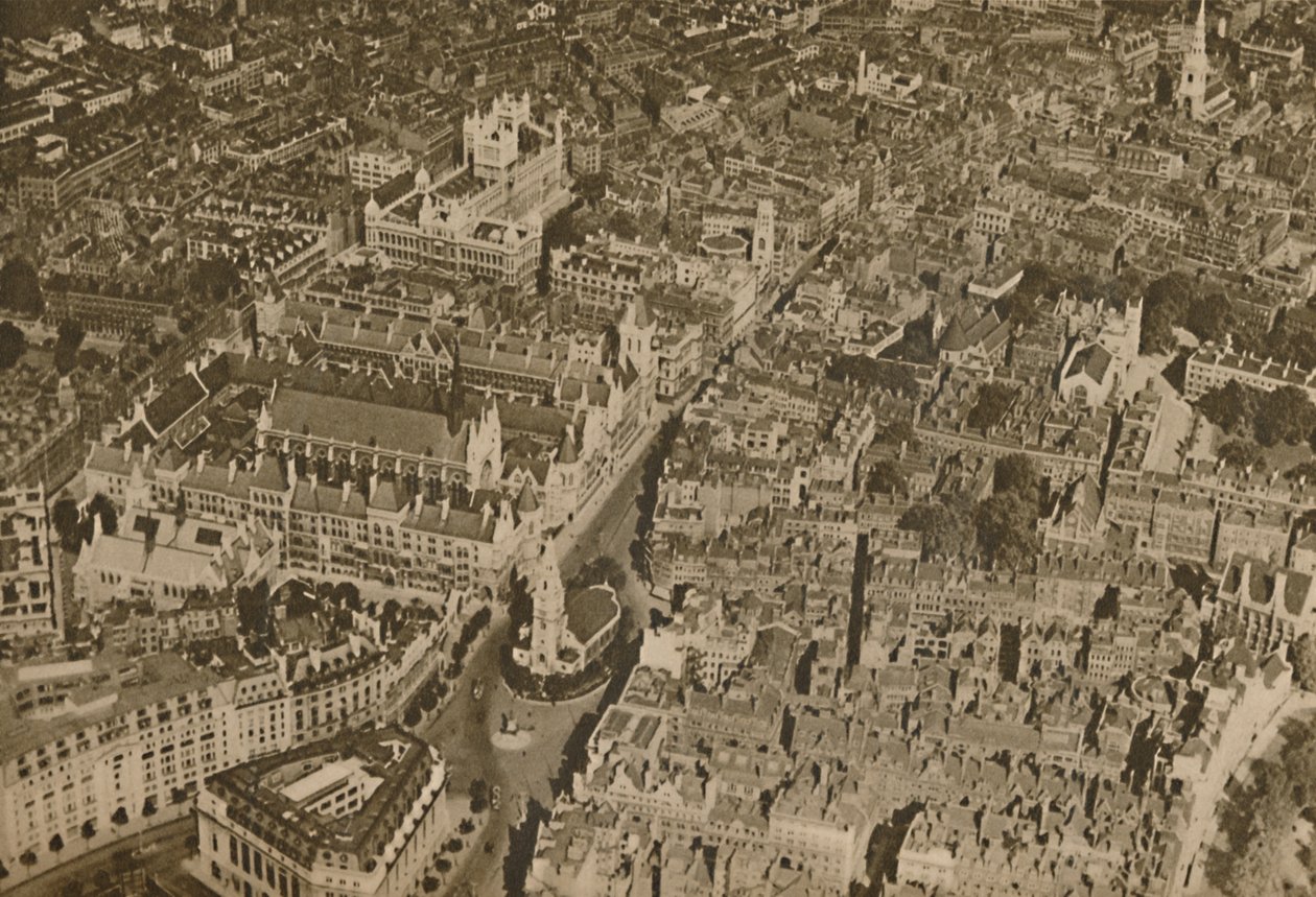 The Lair of the Law as Few Londoners Ever See It: The Temple and the Courts of Justice by Unbekannt