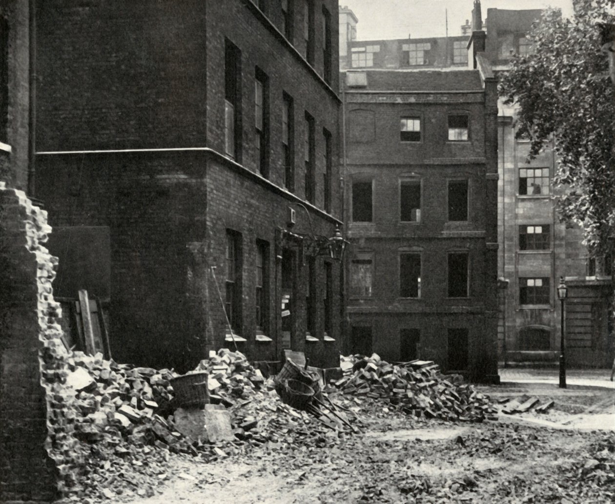 The Site of the Gateway from Fetter Lane and the Derelict Houses Awaiting Demolition by Unbekannt