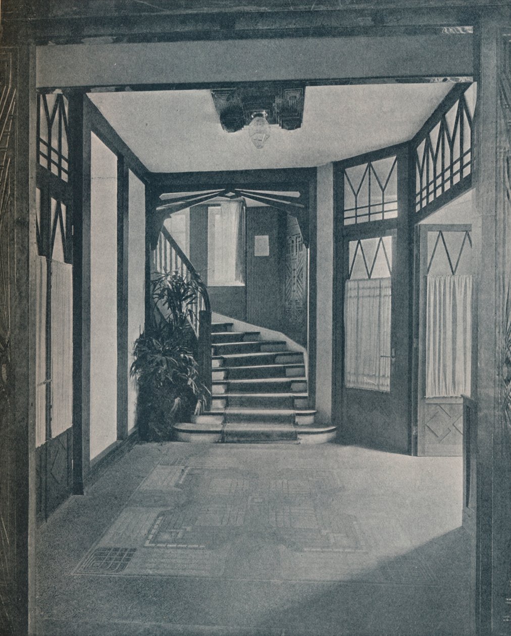 The floor and staircase of Behrens House, designed by Peter Behrens, 1901 by Unbekannt