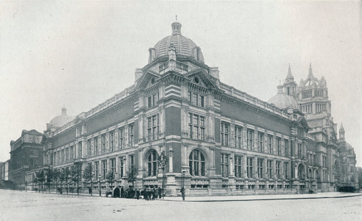 The new Victoria and Albert Museum opened on June 26th, 1909 by Unbekannt