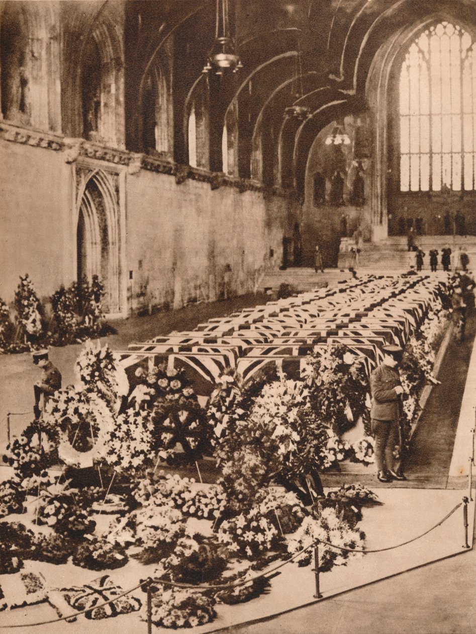 The Victims of the R101 Airship Disaster Lying in State in Westminster Hall, London, 1930-1935 by Unbekannt