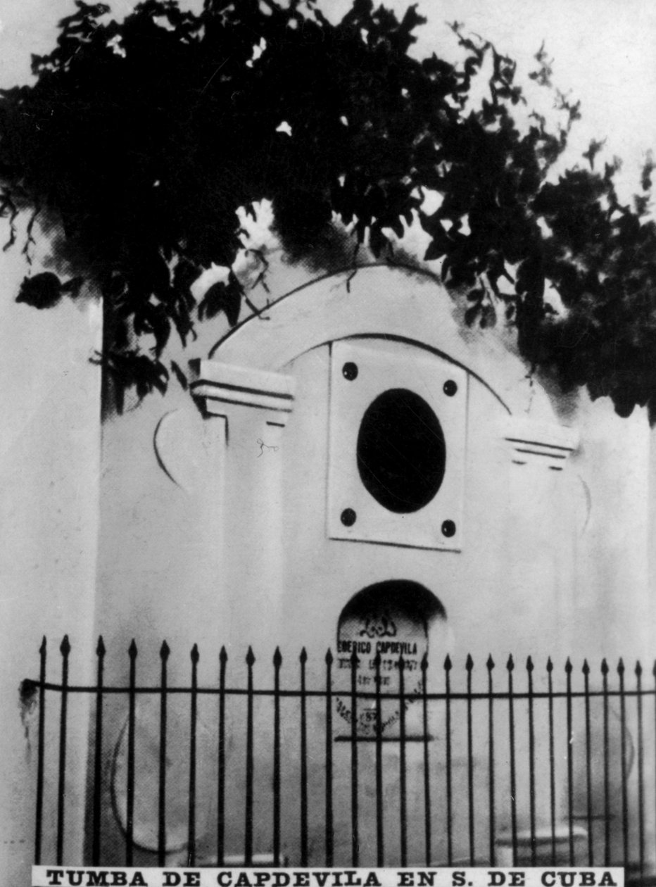 Tomb of Capdevila in Santiago de Cuba, 1871, 1920s by Unbekannt