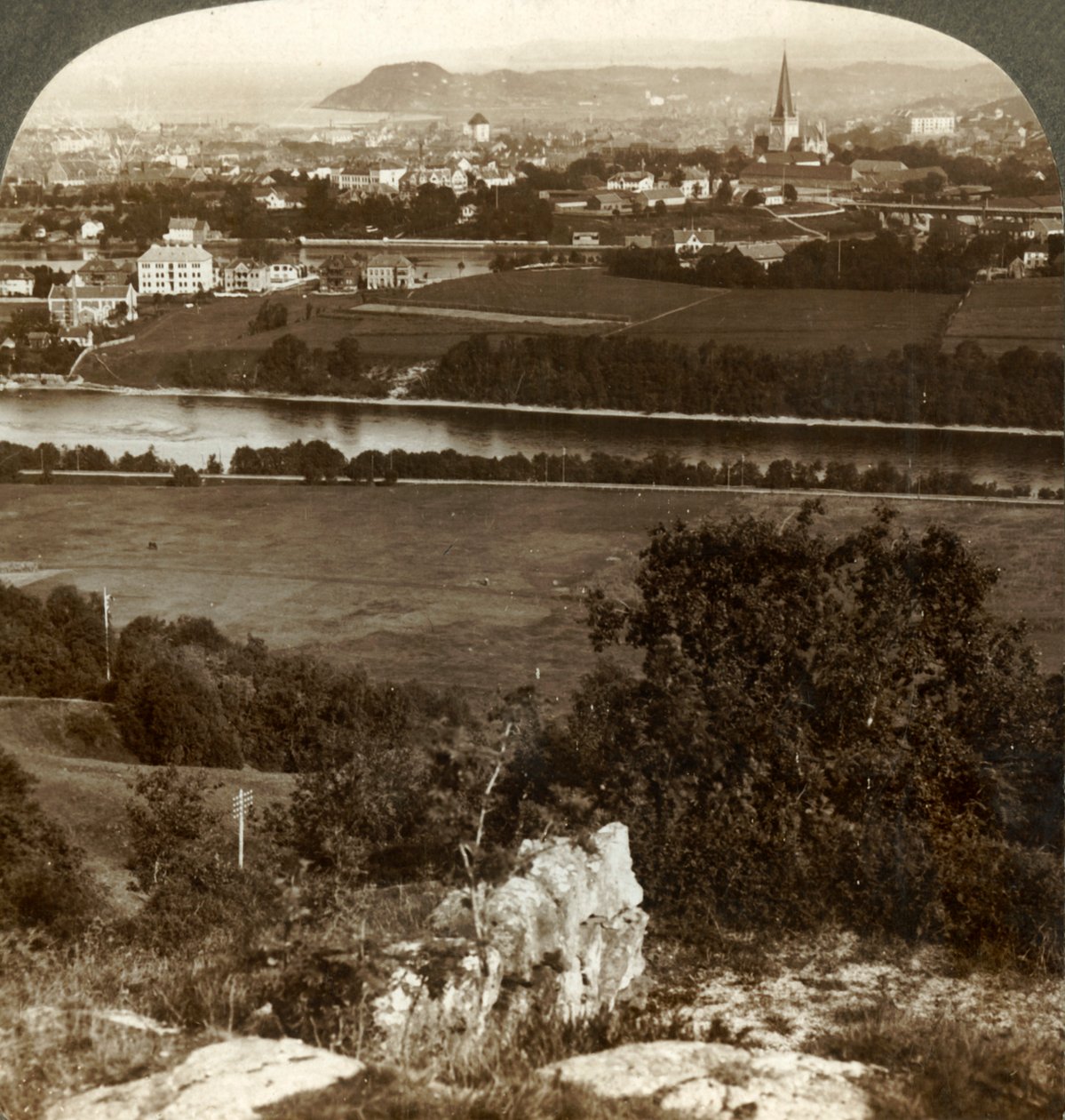 Trondhjem, its homes, warehouses and cathedral, between river Nid and Fjord, Norway, 1905 by Unbekannt