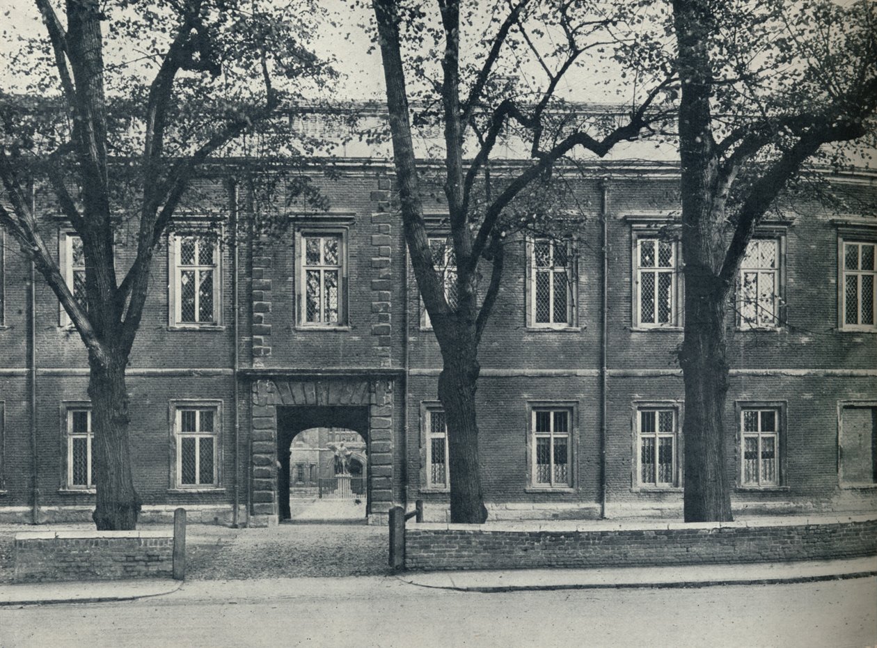 Upper School, Looking Through Into School Yard by Unbekannt
