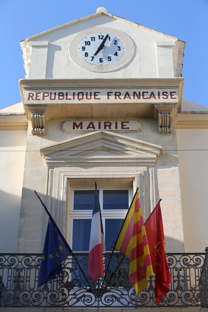 Vallabregues City Hall by Unbekannt
