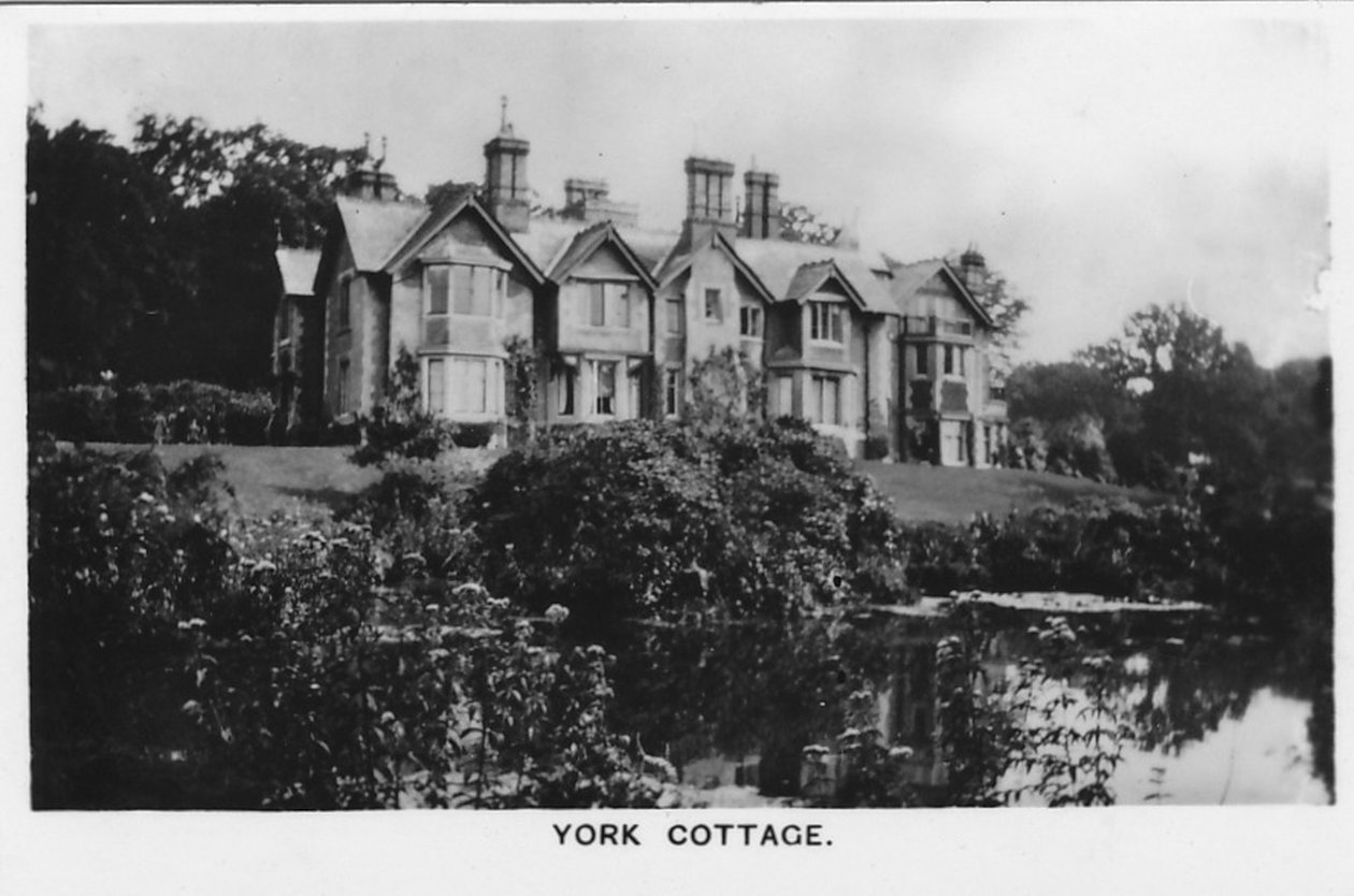 York Cottage, Sandringham, Norfolk by Unbekannt