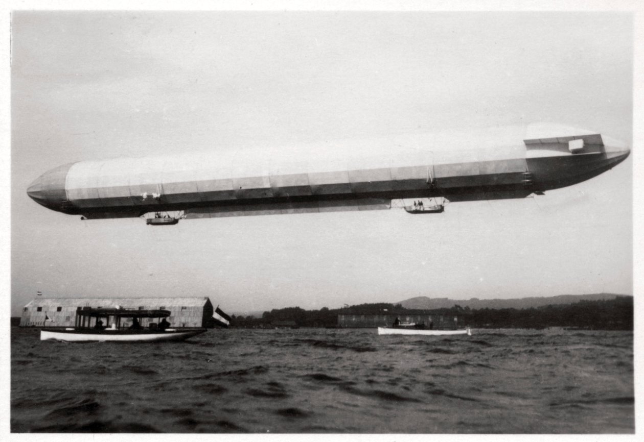 Zeppelin LZ3 Airborne, Germany by Unbekannt