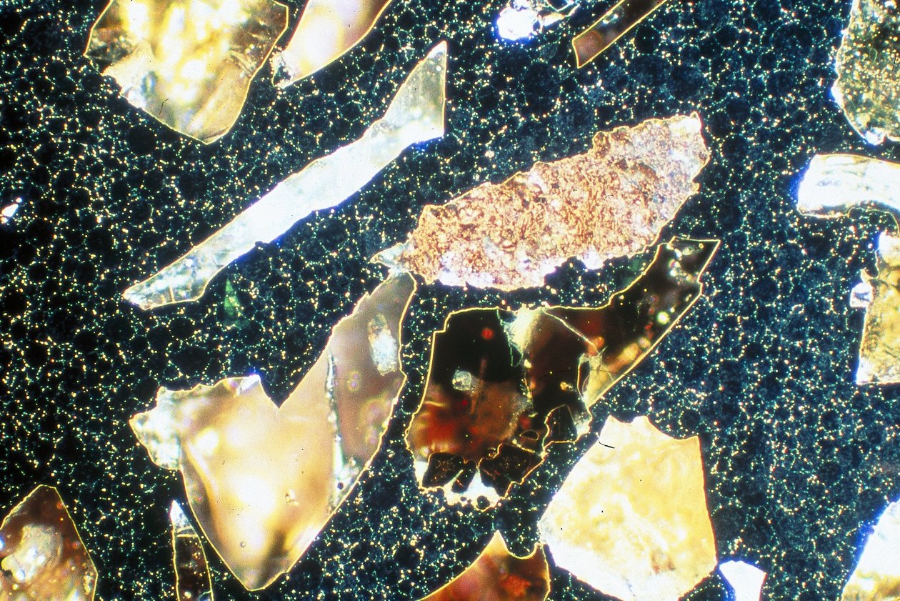 Composite, LM MMC ceramic particles in steel matrix by Unbekannt
