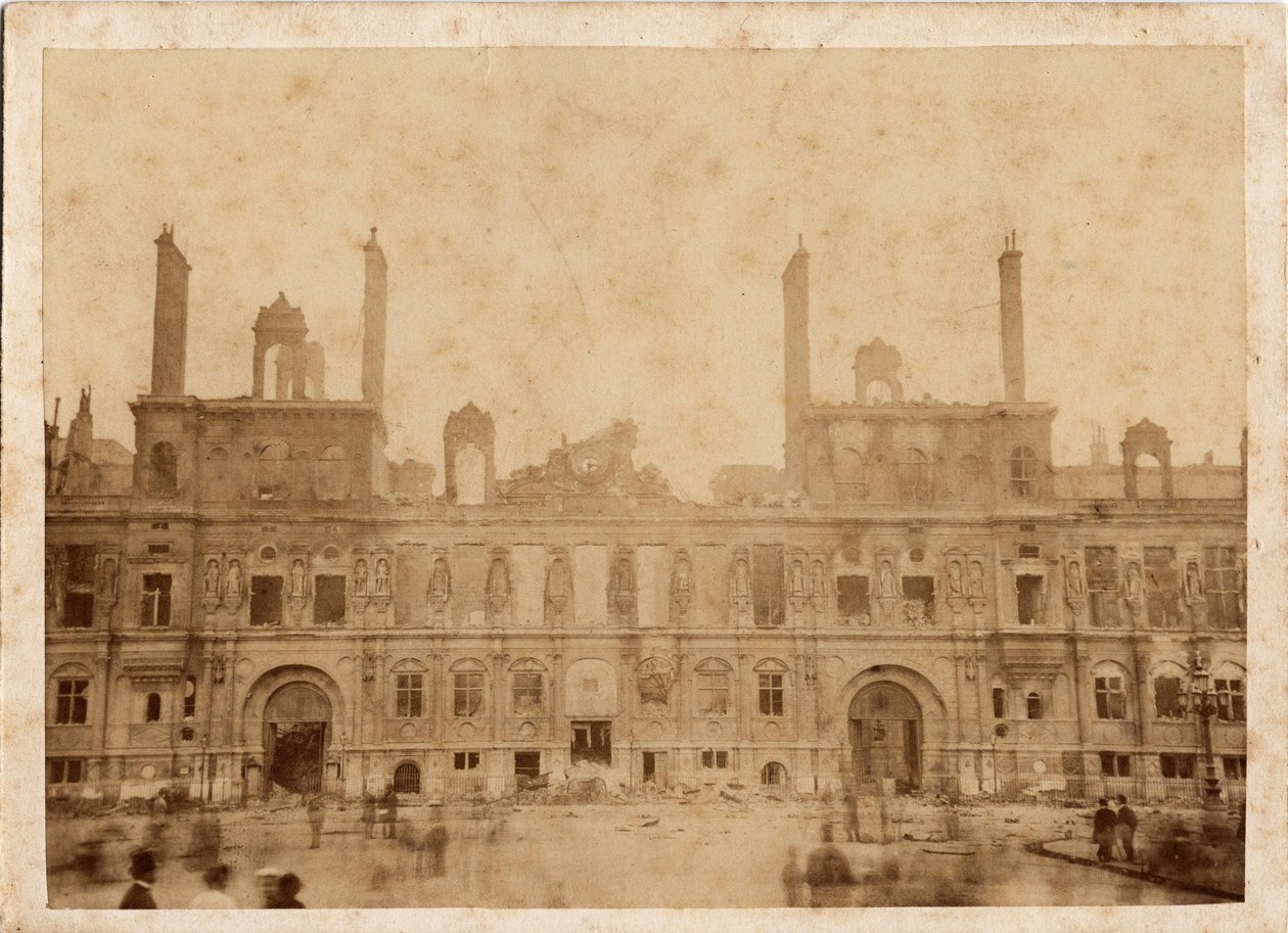 Commune of Paris (1871): view of the City Hall fire in May 1871 by Unbekannt