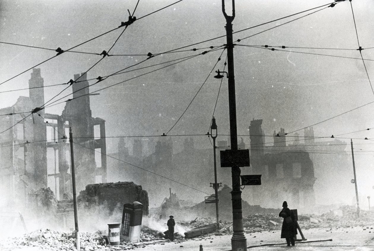 Derby Square in Liverpool after a German bombing raid by Unbekannt