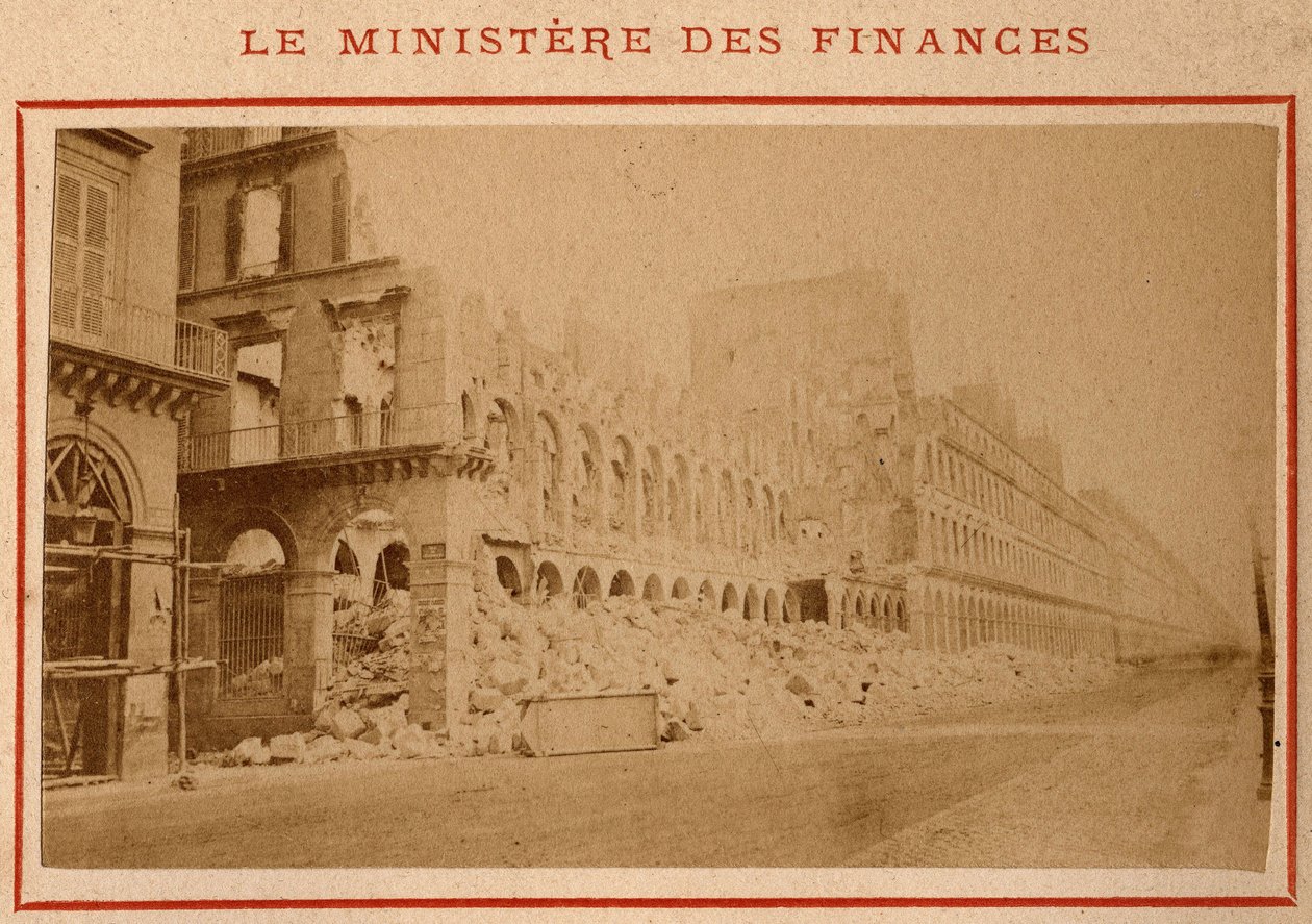 Commune of Paris (1871): view of the Ministry of Finance in ruins in Paris in May 1871 by Unbekannt