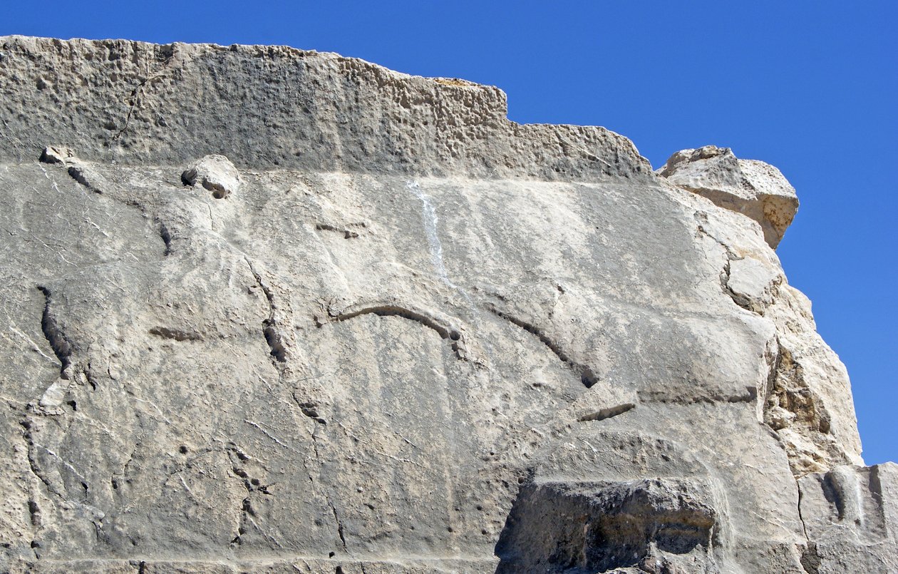 Pillar tomb with engraving depicting a huntsman killing a Boar, Xanthos, Turkey by Unbekannt