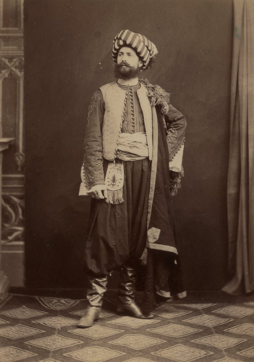 Portrait of a Man in Traditional Tunisian Dress Taken During the Expedition in Tunisia by Unbekannter Künstler