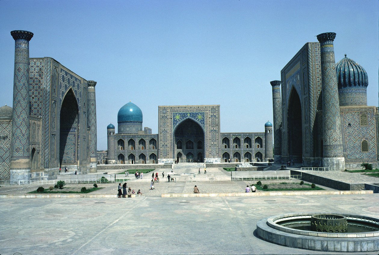 Registan, with the three Mohammedan religious colleges (madrasahs) by Unbekannt