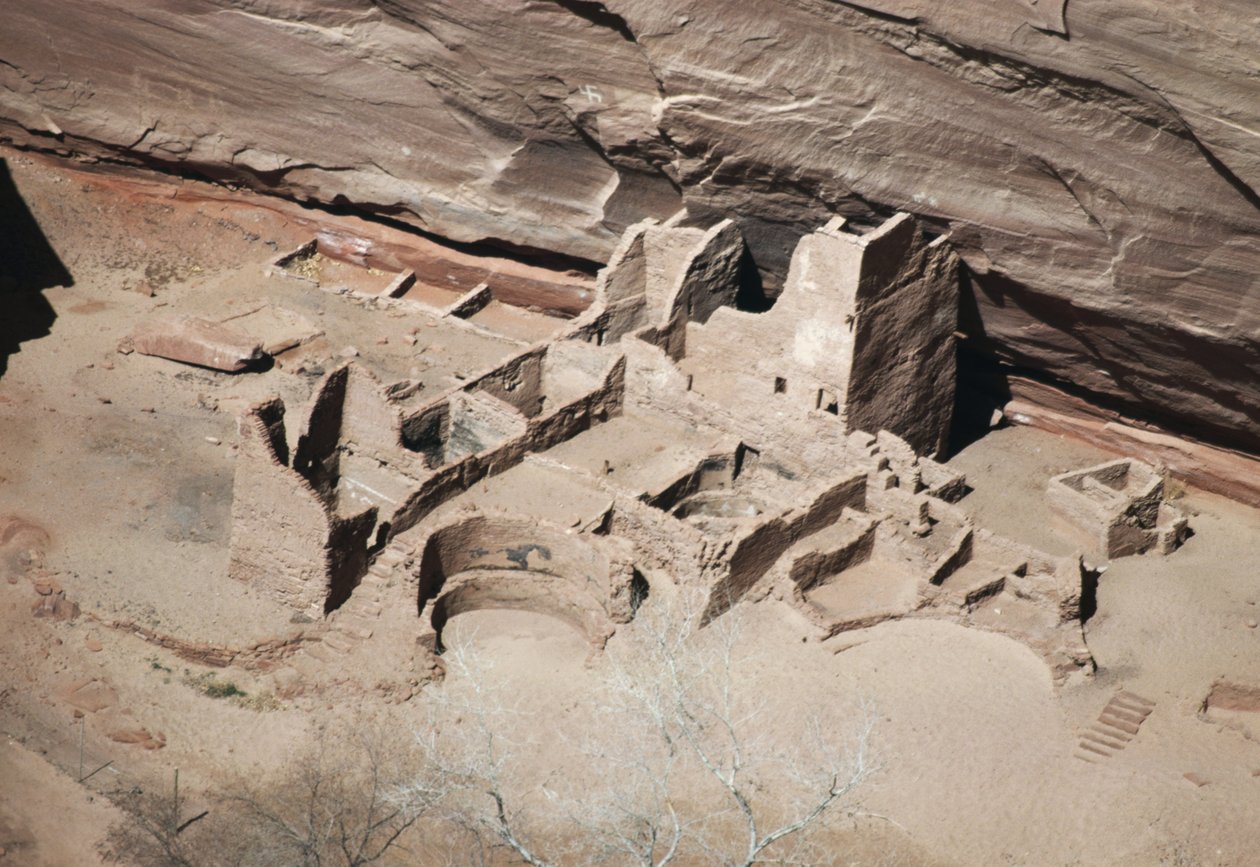Remains of Antelope House, Canyon de Chelly National Monument, Navajo Indian Reservation, Arizona, USA by Benjamin Baud