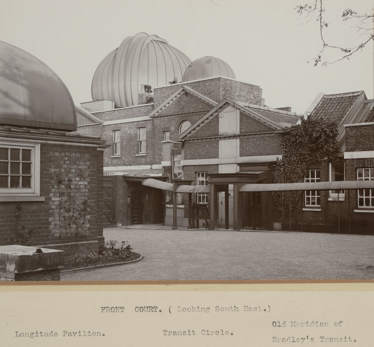 The Prime Meridian at the Royal Observatory, Greenwich, London by Unbekannt