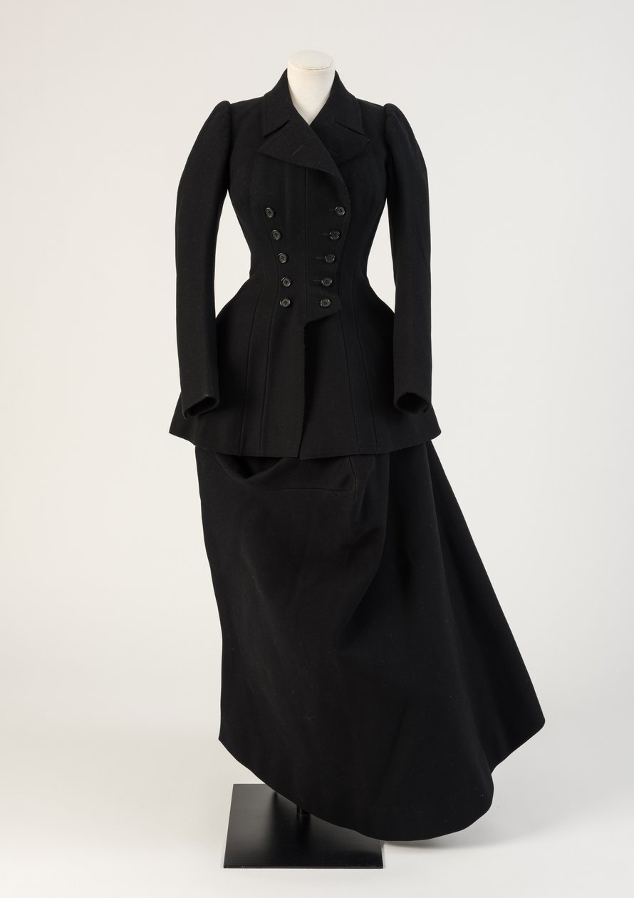 Black tailored wool riding habit, with habit jacket and side-saddle skirt, 1890s by Unbekannt Unbekannt