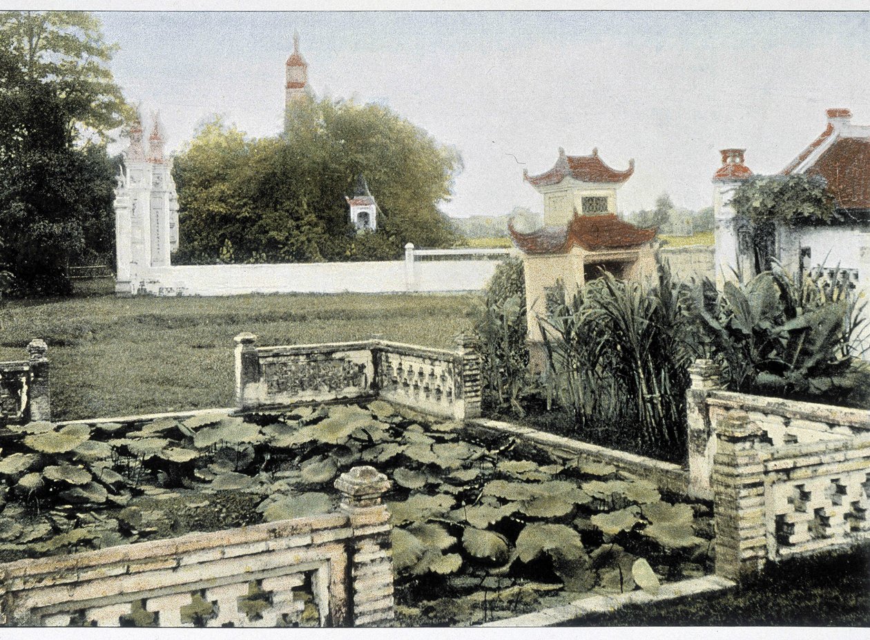 Pagoda of the Brush in Hanoi - in 