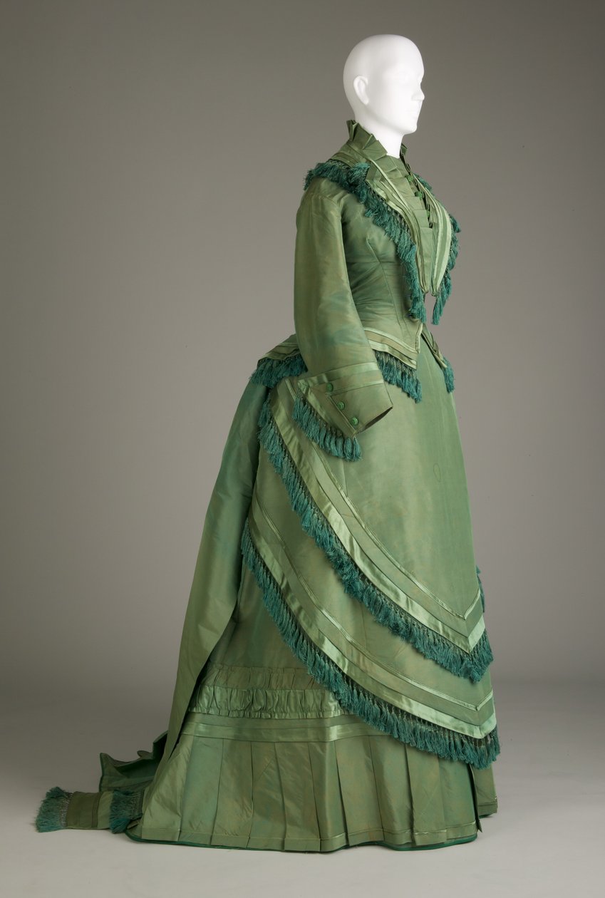 Wedding dress by Unknown artist