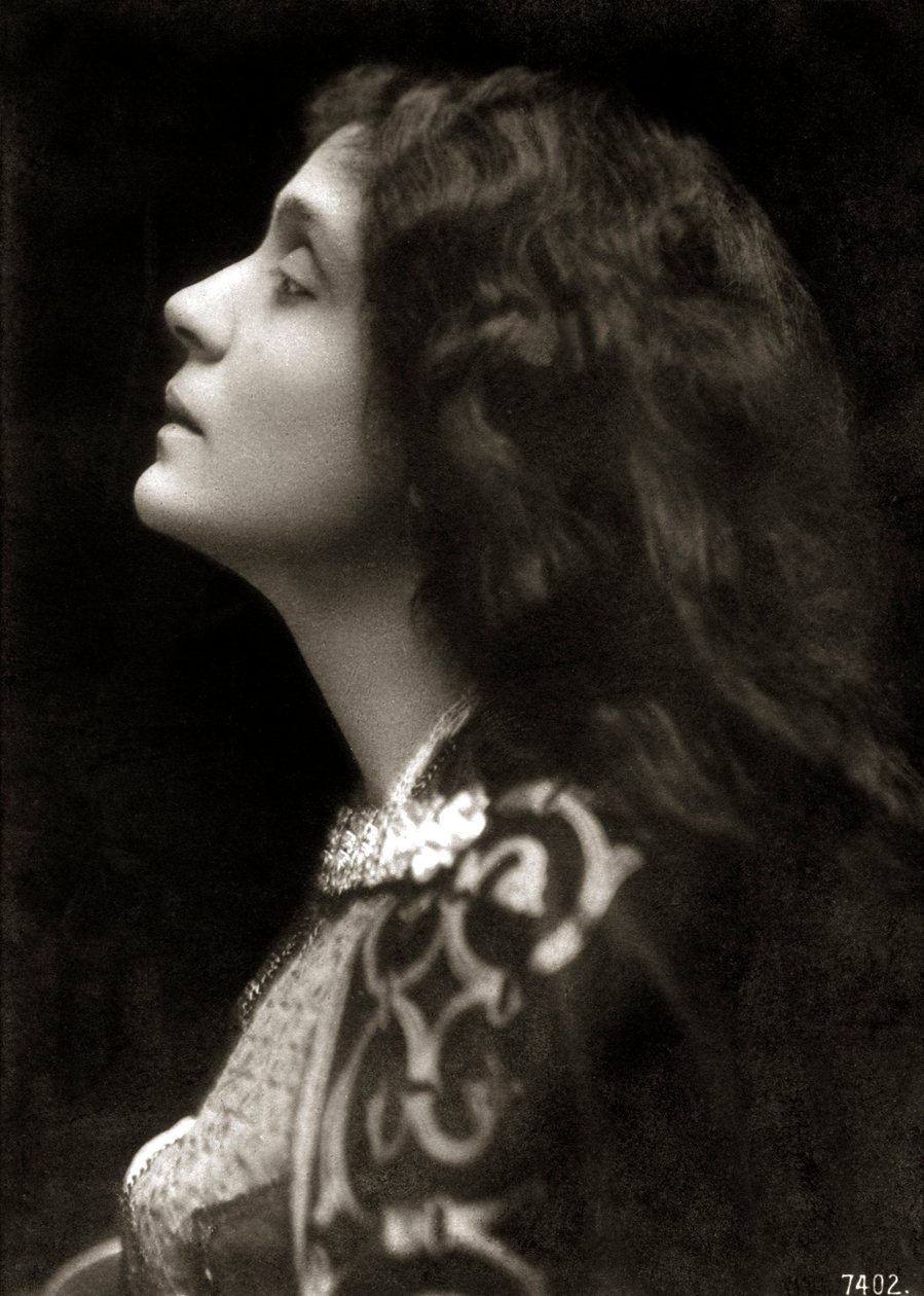 Eleonora Duse - Portrait Profile by Unknown photographer